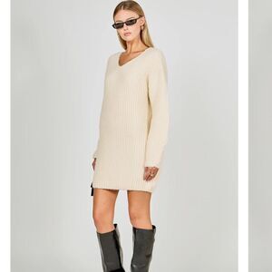 NWOT Endless Rose REVOLVE Cream Long Sleeve Sweater Dress size Small